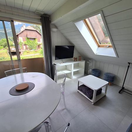 La Baie des Voiles 3 chambres 4 à 6 personnes au bord du lac plage privée Duingt Exterior foto