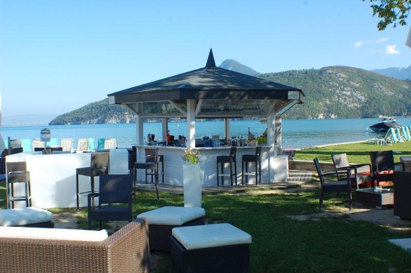 La Baie des Voiles 3 chambres 4 à 6 personnes au bord du lac plage privée Duingt Exterior foto